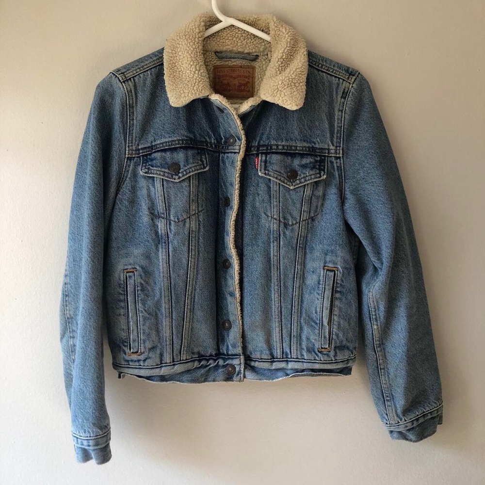 levi’s light wash sherpa denim jacket